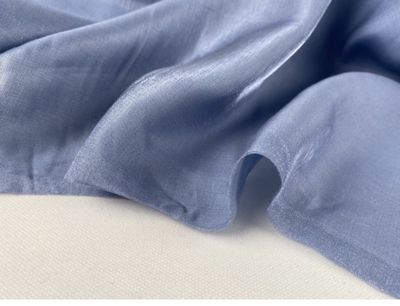 Cf701 effen gele/gouden/blauwe/roze/grijze glanzende zachte dunne zomerstoffen voor jurken, katoenen tencel satijnen stoffen, handgemaakte doe-het-zelf stoffen: Meerblauw