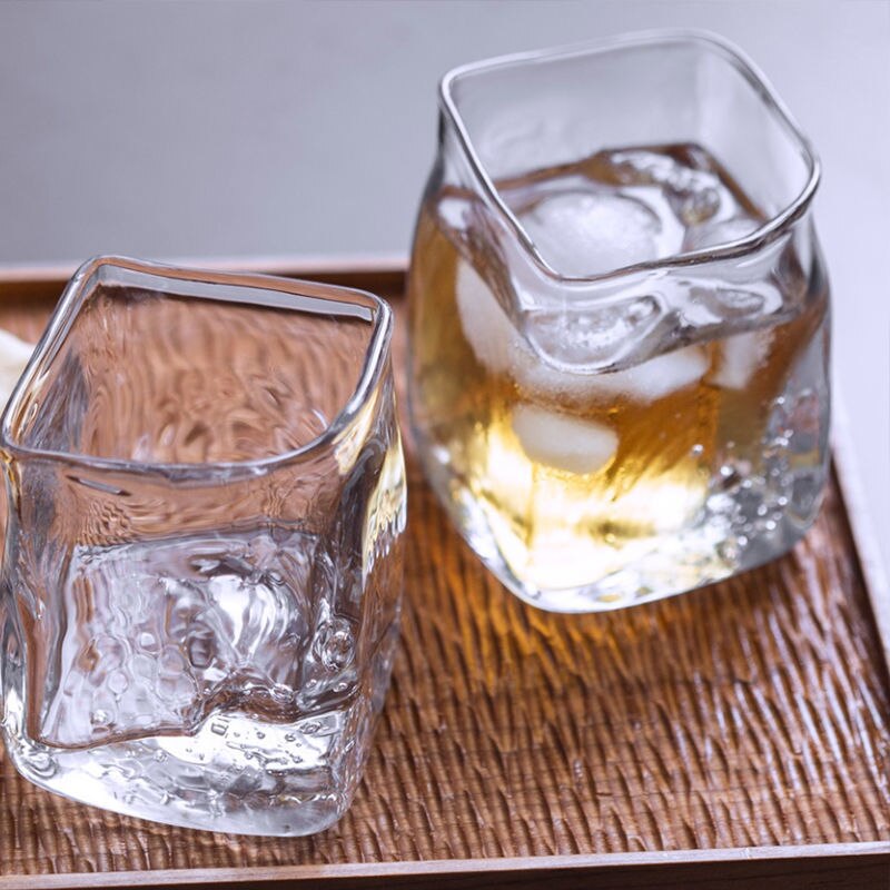 Handgjord japansk whiskykonstverk vinkopp vindhållande slumpmässig modellering whiskyglas edo kazazumi