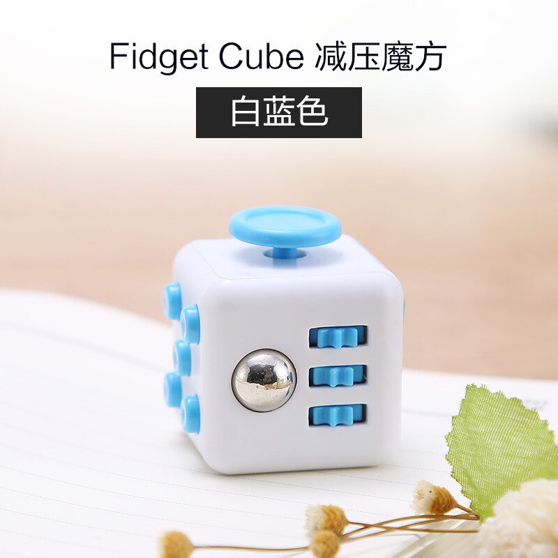 Giocattolo di decompressione multi-play Fidget cubi impegnati decompressione illimitato giocattolo per adulti dadi di decompressione tendenza LOGO