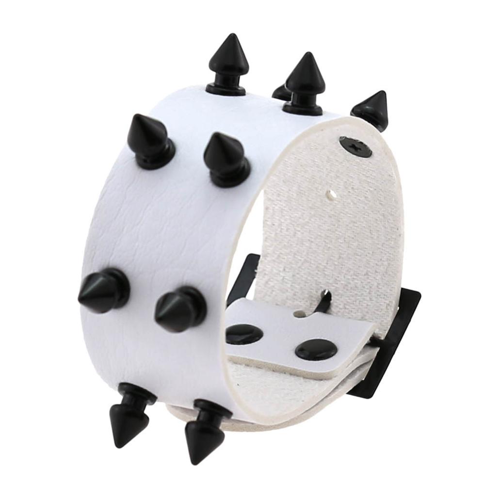 Punk pigg armbånd studded rock biker bred stropp vegansk lær armbånd armbånd for menn kvinner gotiske emo rock armbånd: Hvit