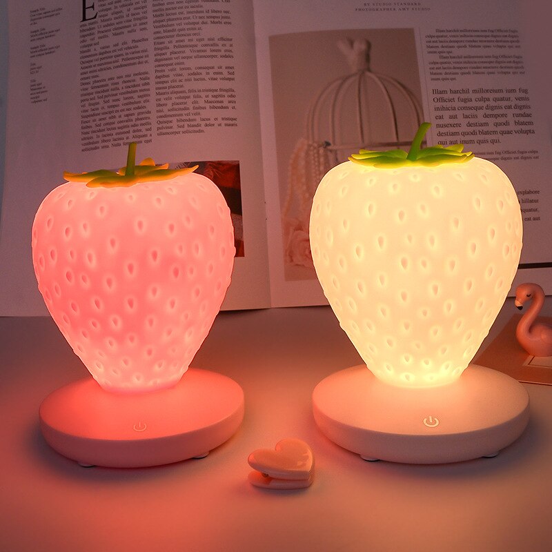 Led-Spaarlamp Kinderen Met Slapen Nachtlampje Plezier Aardbei Vorm Usb Opladen Siliconen Lamp Touch Schakelaar Luminaria