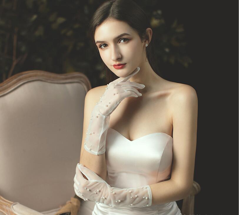 Wedding Glove Long Finger Bridal Gloves Party Dress Tulle Gloves with Imitation Pearl Decoration Wedding Accessories: WYH-4632 35 cm