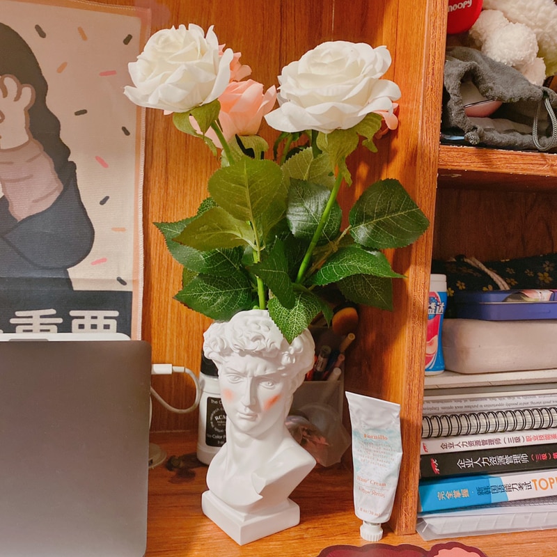 Chic Resin Artemis Sculpture Flower Vase Artist Statue Makeup Brush Holder Desktop Pen Pencil Cup