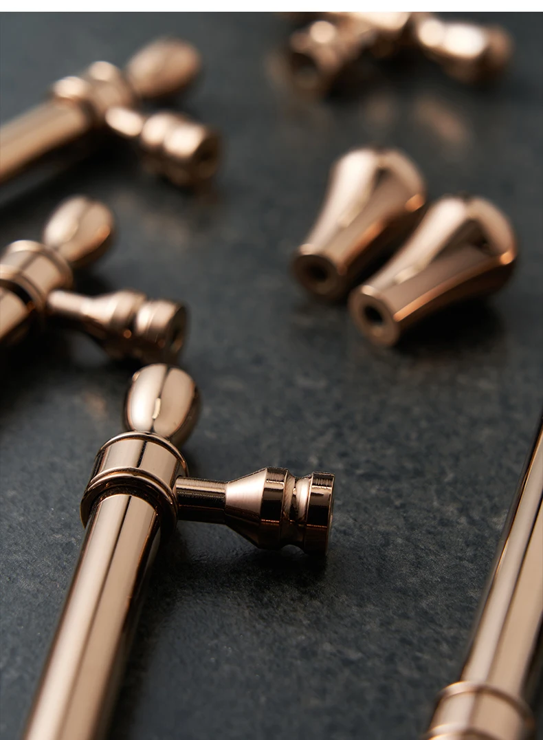 Messing dørhåndtak og knotter til skap, skuffehåndtak i rosegull, vintage kjøkken, langt håndtak, garderobeskap, kommodebeslag