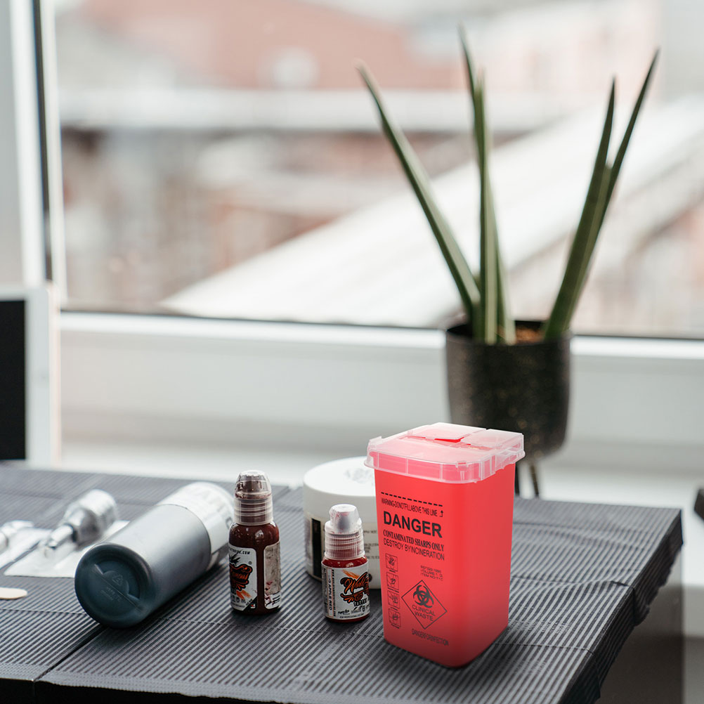 2Pcs Practical Small Sharps Container Mini Sharps Container for Tattoos Salon