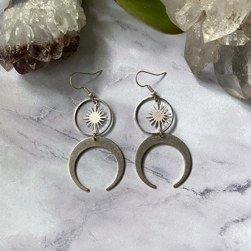 Sol Incompatibilidade Estrela e Lua Brincos para Mulheres, Celestial Moonchild Charme, Rosto com BOHO, Criatividade Jóias, Cor Dourada, Novo Presente: BANHADO EM PRATA