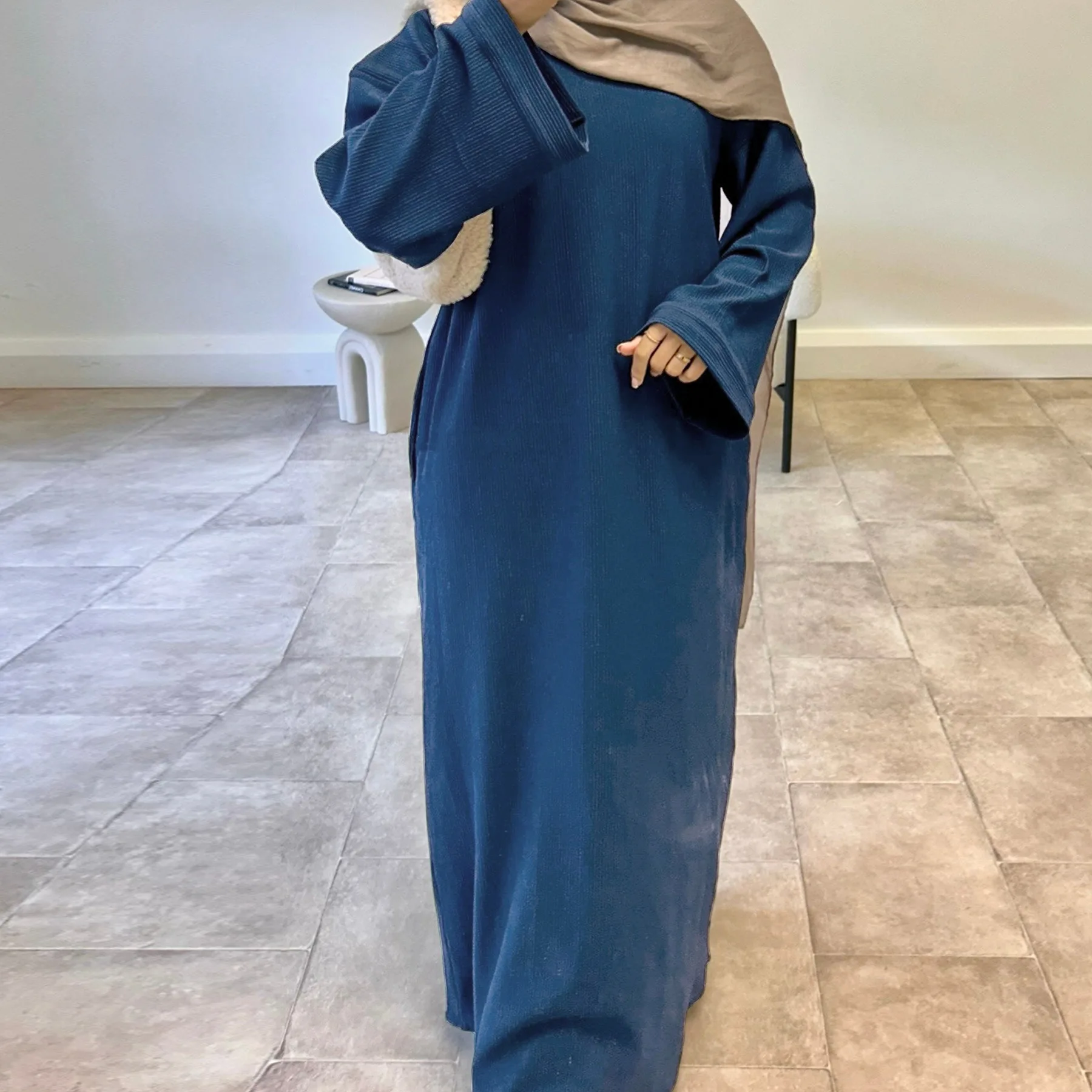 Robe Abaya en velours côtelé arabe pour femmes Ramadan dubaï femmes manteau musulman modeste hiver Islam vêtements nouvelle Robe solide turquie: L / Bleu