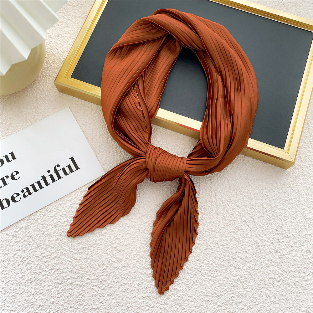 Petite écharpe soyeuse en Satin pour femmes, Foulard froissé froissé à la , châle, Bandana, mouchoir: CAMEL