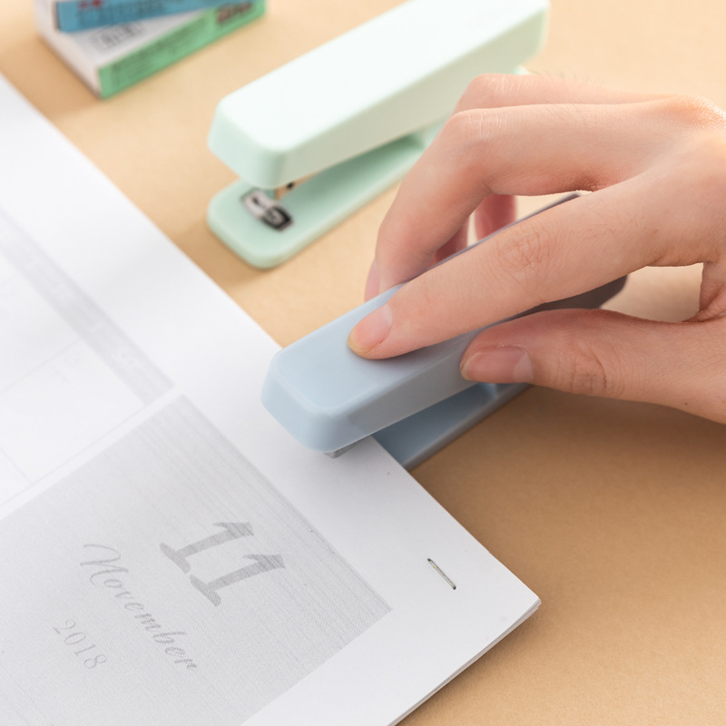 4 Set/Lot Mild Color Mini Stapler Set, Include 1000pcs Staples 10# Stationery Office Binding Tool School Binder Teacher A6146