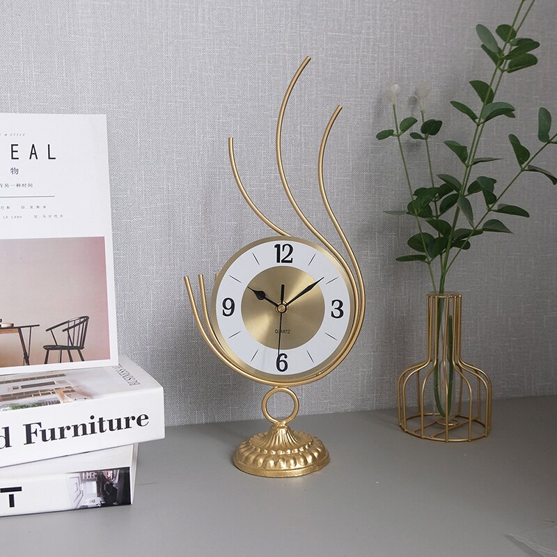 ZGXTM Golden Iron Desktop Clock Desktop Clock Desk Clock Living Room Study Pendulum Clock Desktop Ornament