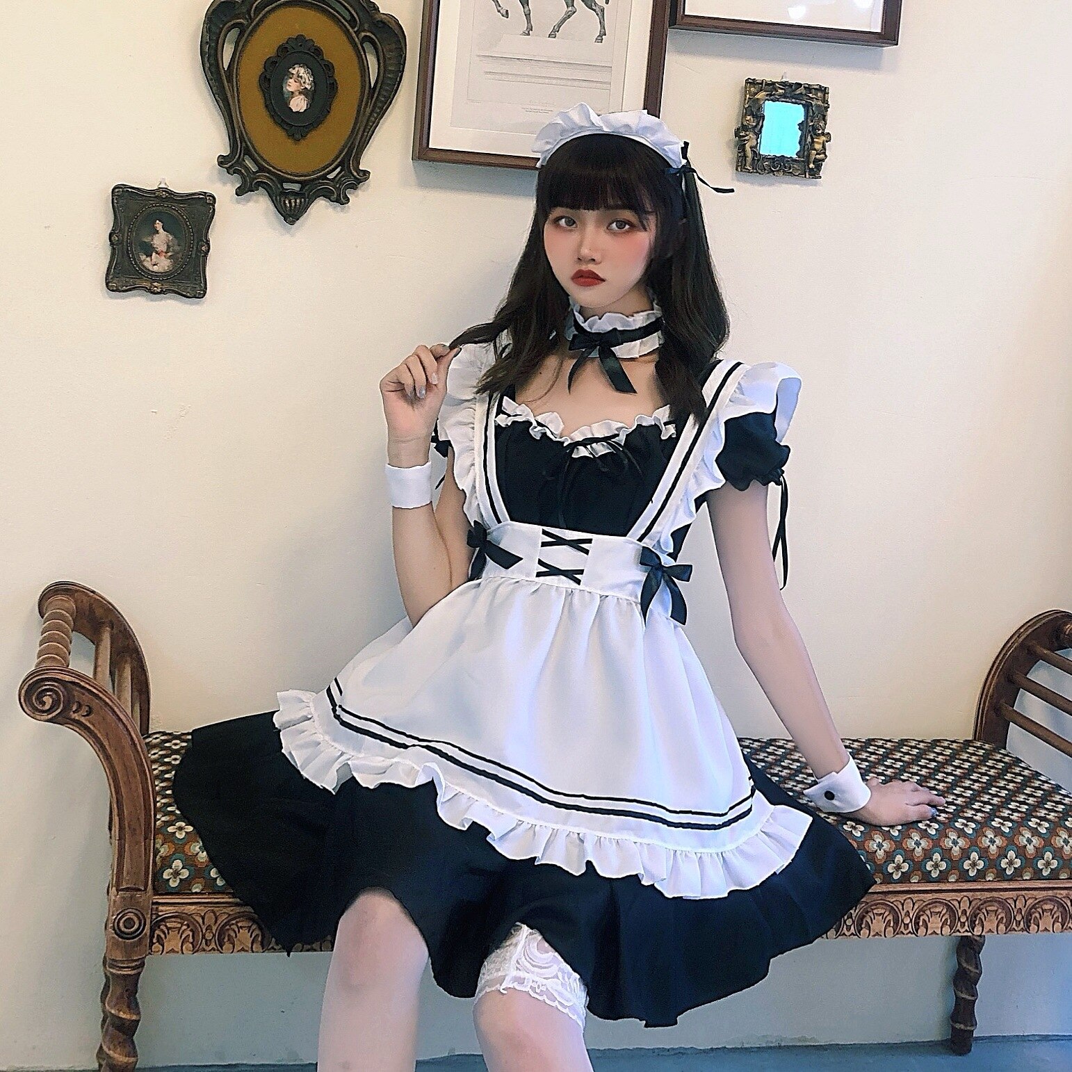 Black Cute Waiter Costumes Maid Dress Girls Woman Amine Cosplay Costume Waitress Maid Party Stage Halloween Costumes