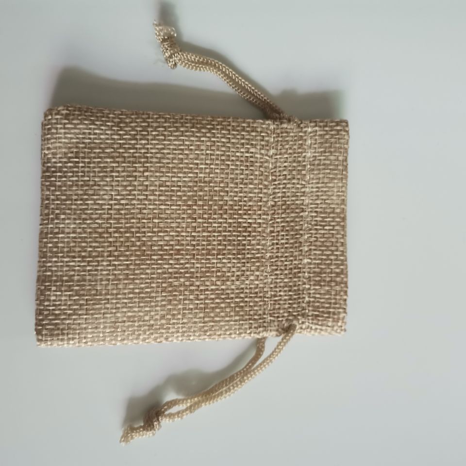 50pcs Small Natural Bags jewelry packing bags Jute Linen Drawstring Pouch Bag Handmade Wedding Party Jewelry Bags