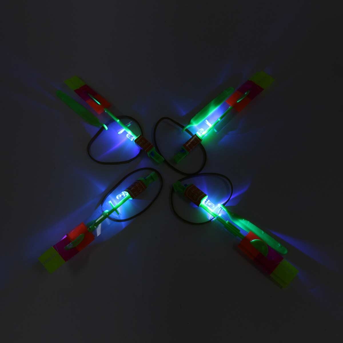 12Stck freundlicher Spielzeug LED Flieger Flyer LED Rotierenden Erstaunliche Licht pfeil Flugzeug hubschrauber Fliegen Regenschirm freundlicher spielzeug