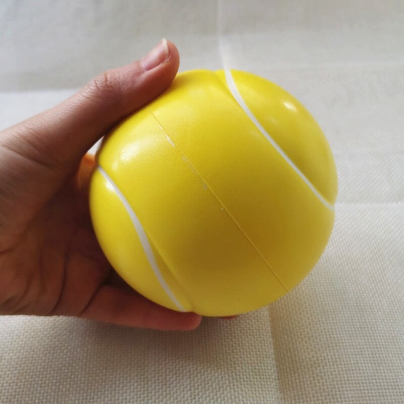4 stk / lot 10cm baby blødt skum legetøj basketball fodbold tennis baseball anti stress klemkugler pu svamp legetøj til børn børn: 4 stk tennis