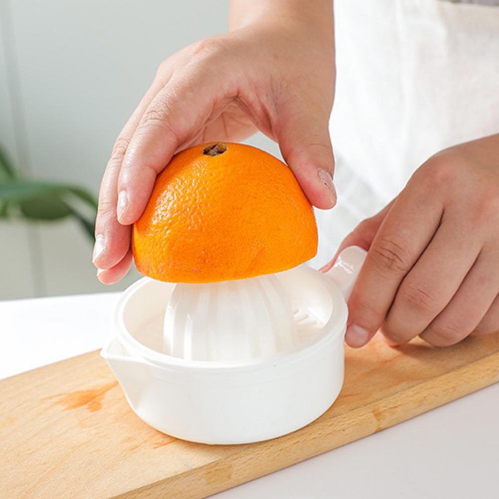 Kitchen Manual Juicer Eco-friendly Spout Plastic Manual Fruit Juicer Machine for Home Multifunctional Kitchen Gadget