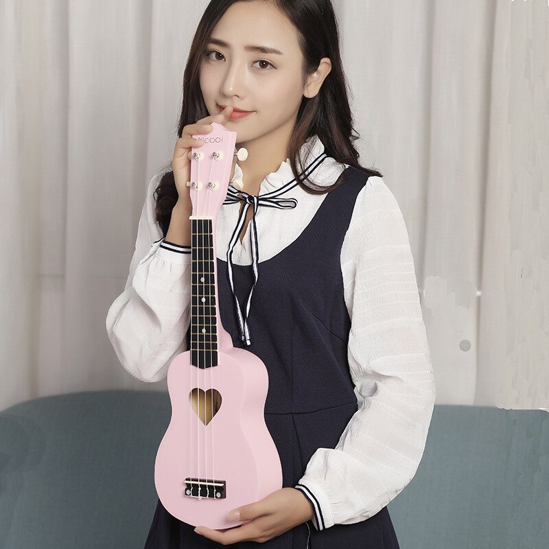 Ukulele Roze 21 Inch 4 Strings Ukelele Goedkope Hawaii Mini Gitaar Hartvormige Tone Hole Basswood Hout