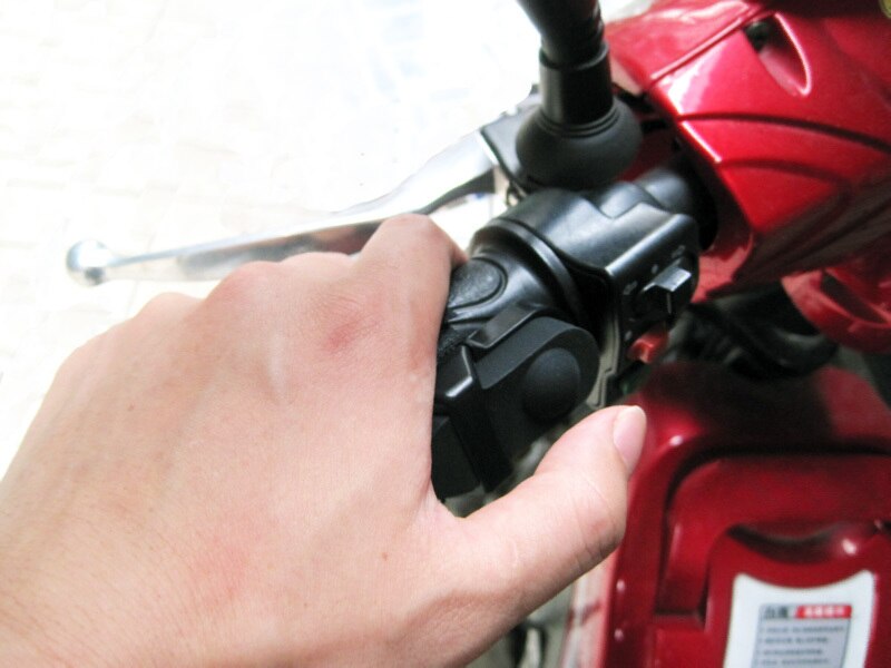 2-Pin Motorrad Full Face Helm Headset für Motorola Walkie Talkie Tragbare Radio CP040 CP140 CP300 CP200 GP300 GP88S CLS1410