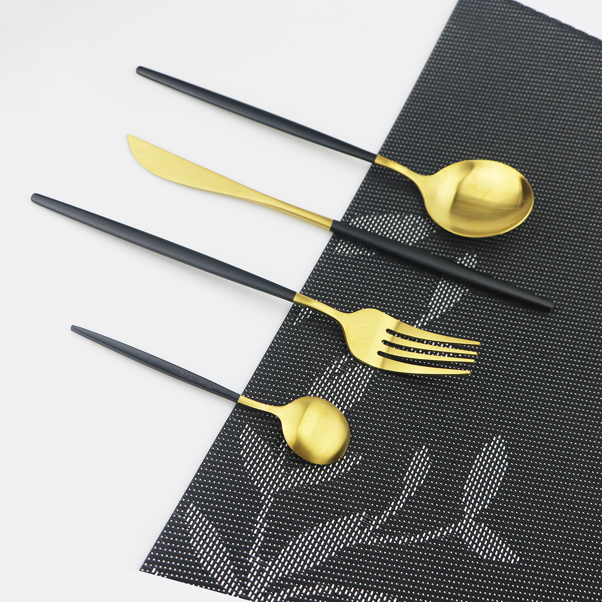 Couverts en or noir mat de 24 pièces | Service de vaisselle en acier inoxydable 304 fourchette cuillère en argenterie, service de couverts de cuisine