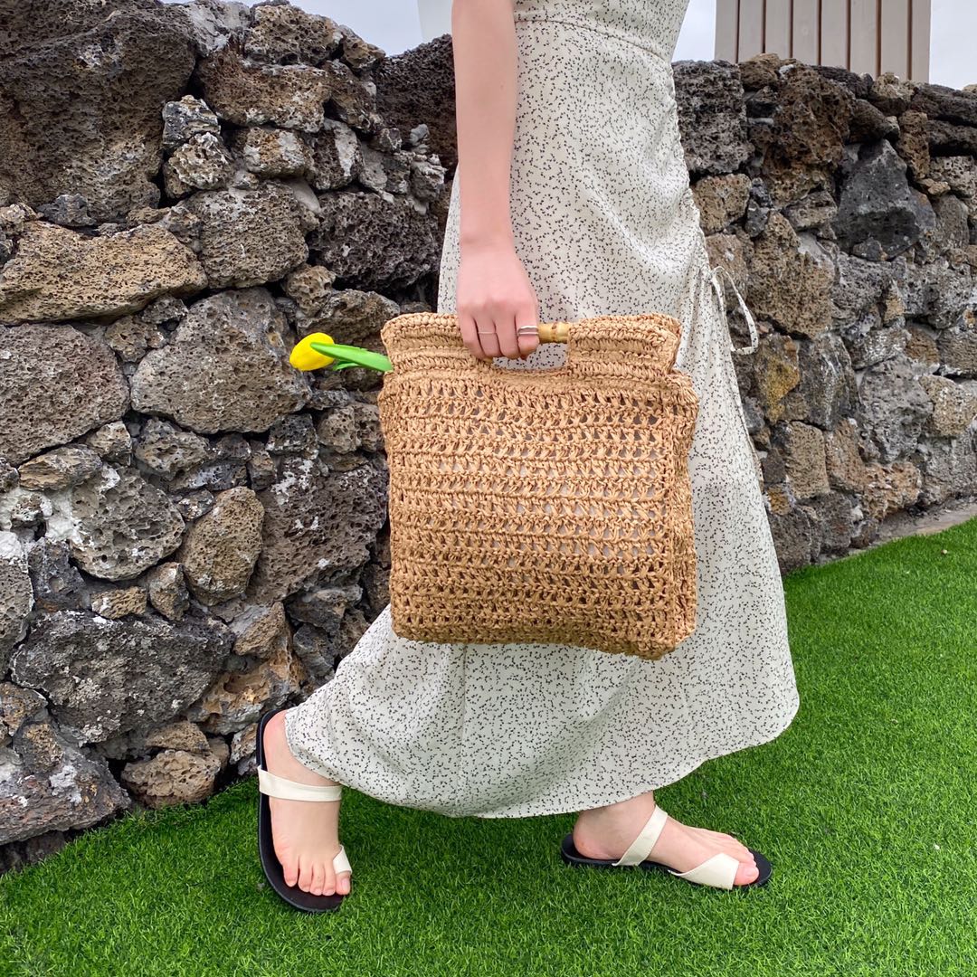 Straw Bag Women - Hand-Woven Hollow Rattan Tote - Large Capacity Casual Travel Messenger Crossbody Beach Bag