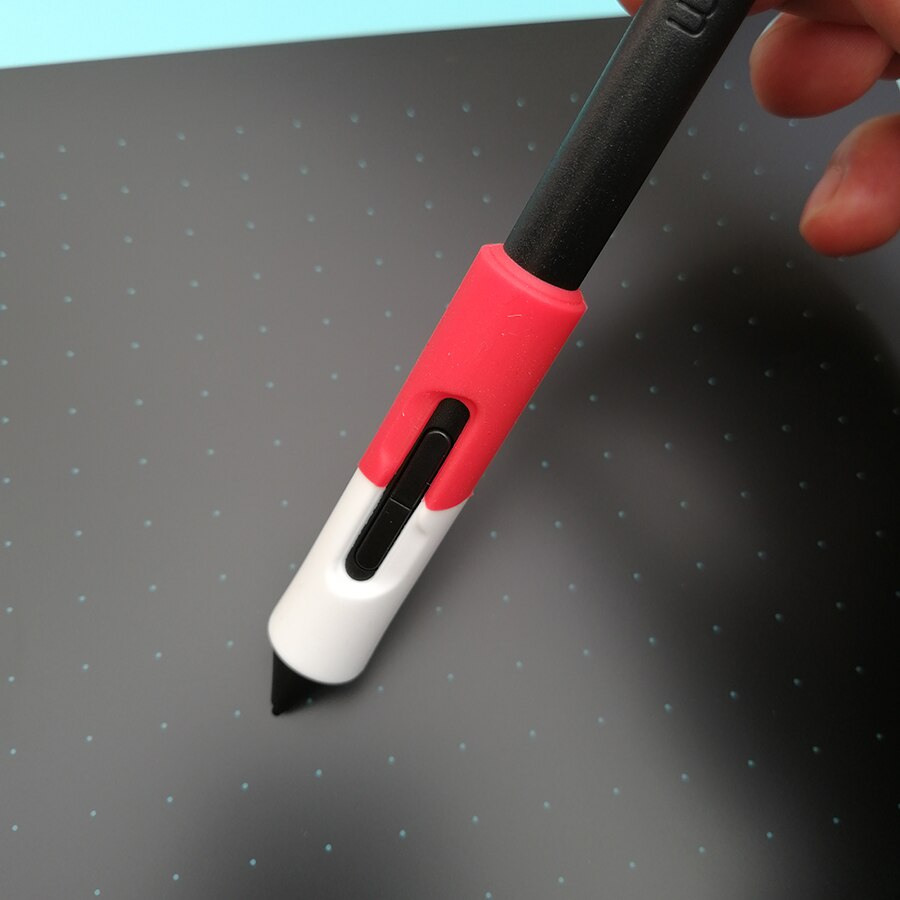 Universal Pen Grip for Wacom Tablets' Pen (LP-171-0K, LP-180-0S , LP-190-2K, LP-1100-4K ). Not include the pen in the picture