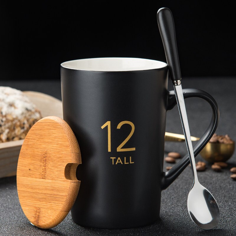 420/580ml keramiska muggar bokstavsnummer mönster muggar med sked lock svart och guld mjölk kaffekopp drinkware: 7