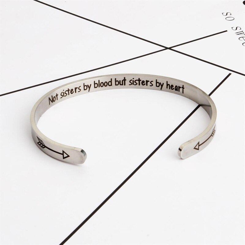 Edelstahl Manschette Armbänder Armreifen “Nicht Schwestern durch Blut Aber Schwestern durch Herz” Freundschaft Armbinde Für weibliche Beste freund