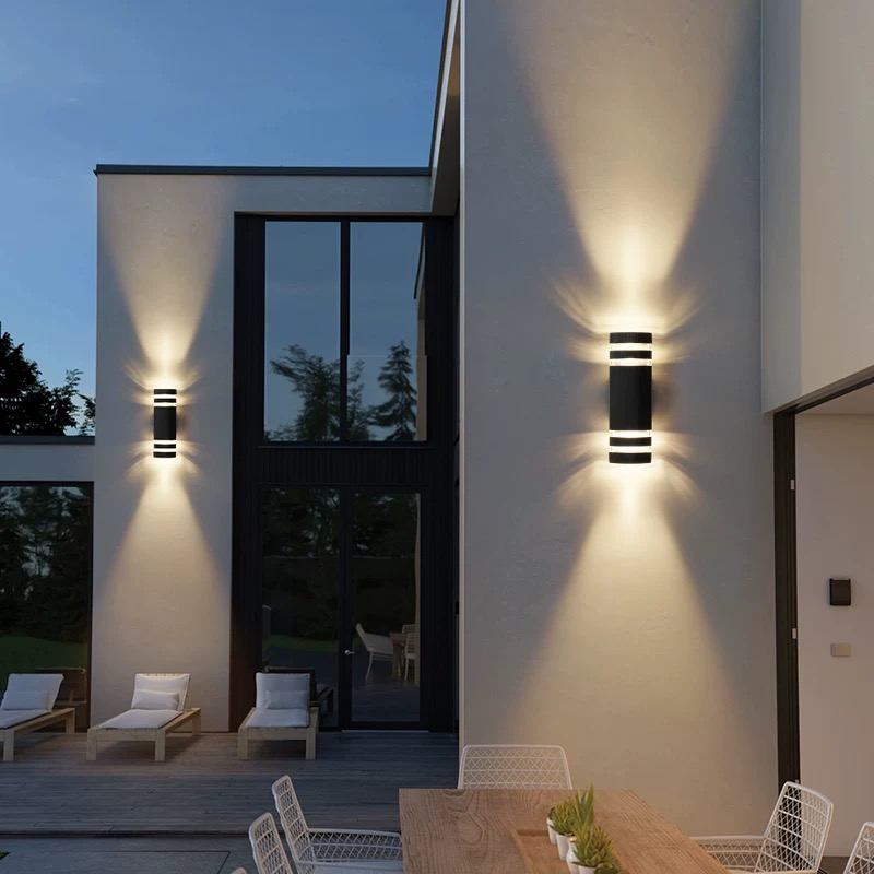 Luces de pared para exteriores Pared exterior arandelas de pared led impermeables Entrada de hotel Pilares de doble cabeza superiores e inferiores Luz exterior