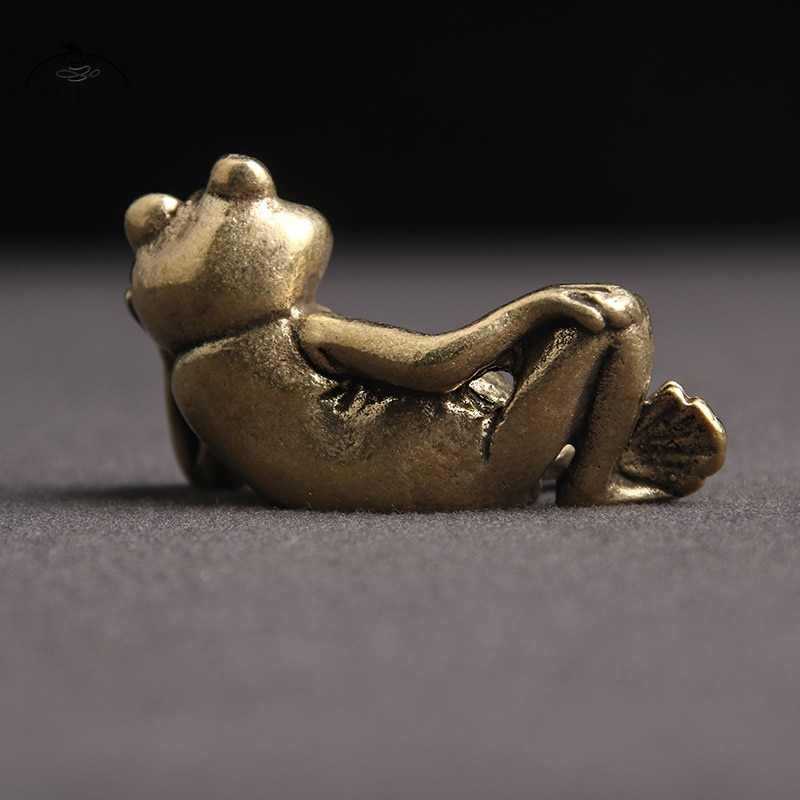 Retro Brass Meditate Zen Buddhism Frog Statue Small Ornament Copper Animal Sculpture Incense Burner Home Desk Decoration Tea Pet