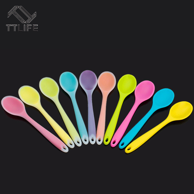 Ttlife hemanvändning mini silikonsked färgglada värmebeständiga skedar köksredskap matlagningsredskap slumpmässig färg 20.5*4.5cm