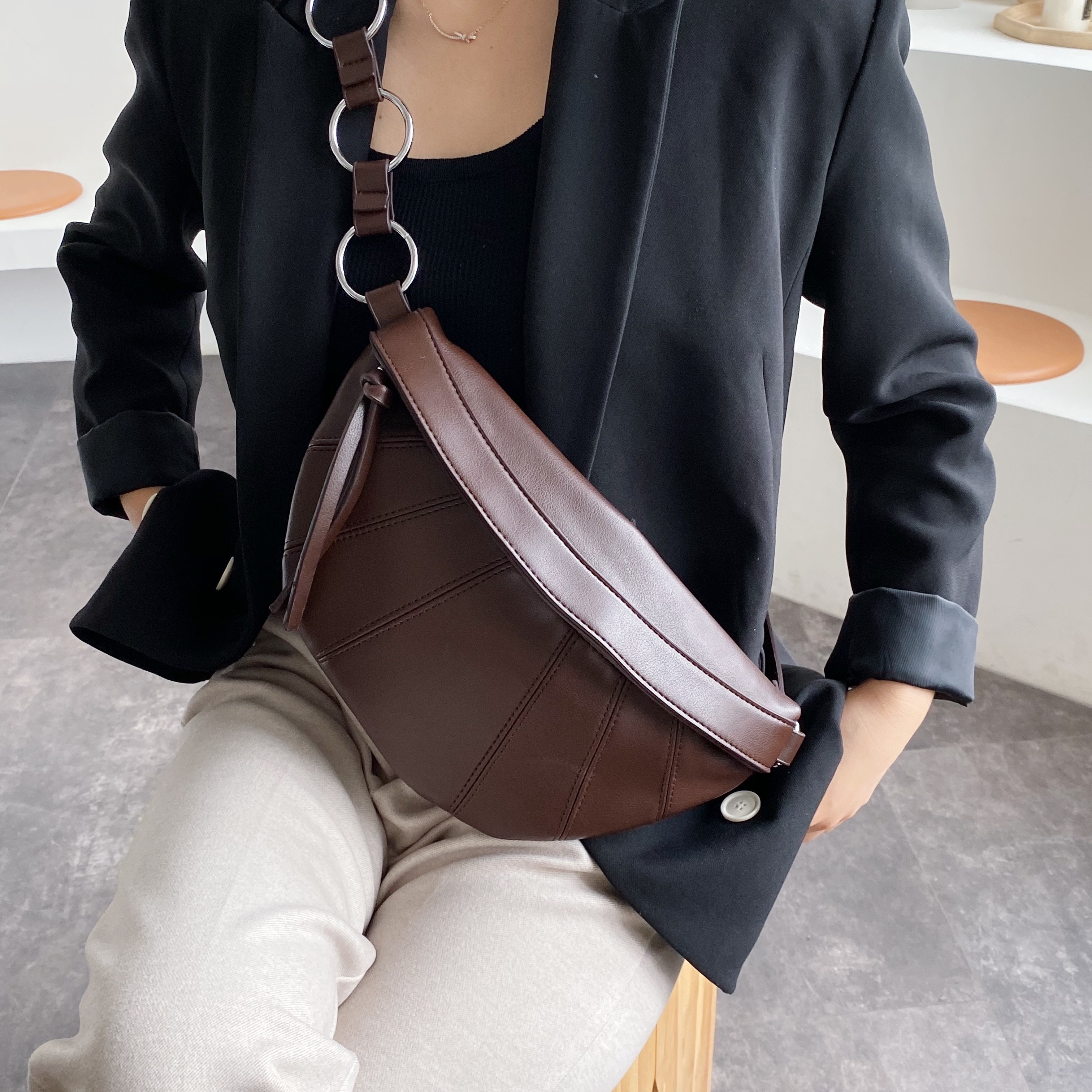 Vintage pu læder crossbody tasker til kvinder små ensfarvede splejsede skulder enkel taske dame bryst håndtasker