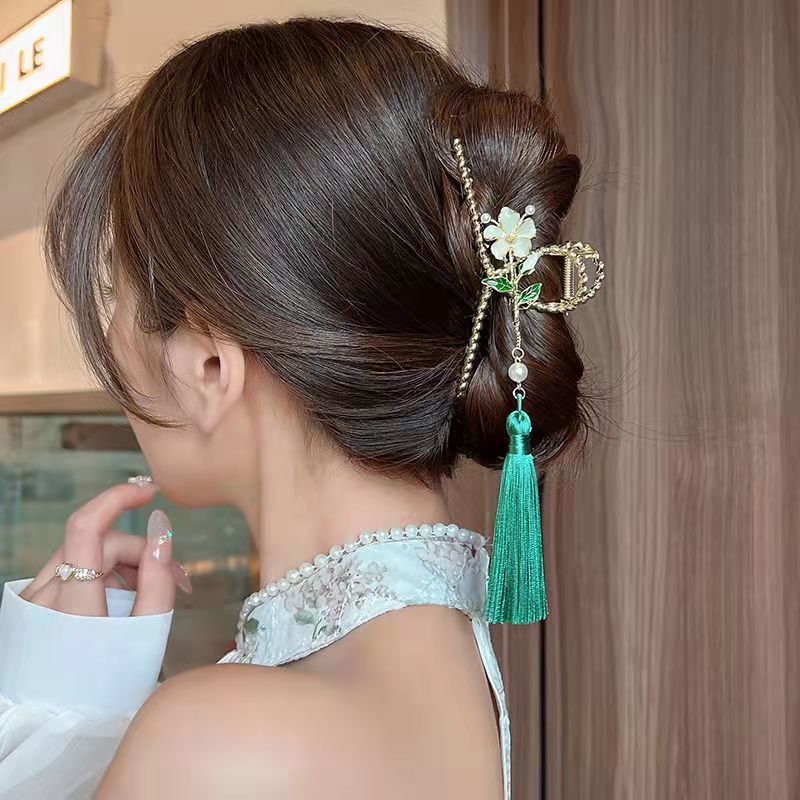 Pinzas para el pelo de estilo chino, horquillas de aleación de Palacio, horquillas de Camelia, pinzas de cangrejo con borla verde, accesorios para el cabello con personalidad