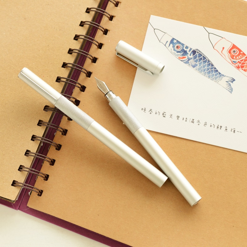 Japan's original Muji aluminum short pocket fountain pen gel pen ink