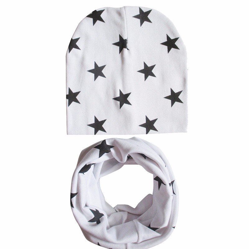Kindermuts baby gehaakte muts baby winter muts sterrenprint halssjaal kraag warmer muts set baby capuchon katoenen warme muts sjaal: Een witte