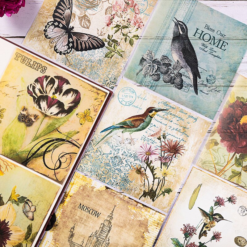 Set van 8 vintage vogelletters en vlindervellumpapier voor scrapbooking, kaarten maken en een junkjournalproject.