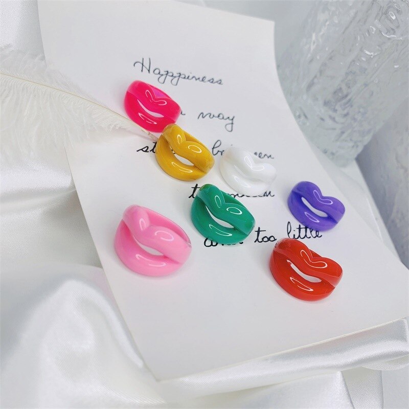 Neue Punk Bunte Lippen bilden Hohl Harz Finger Ringe Lustige Mund Lippe Acryl Ring Für Frauen Mädchen Hiphop Party schmuck