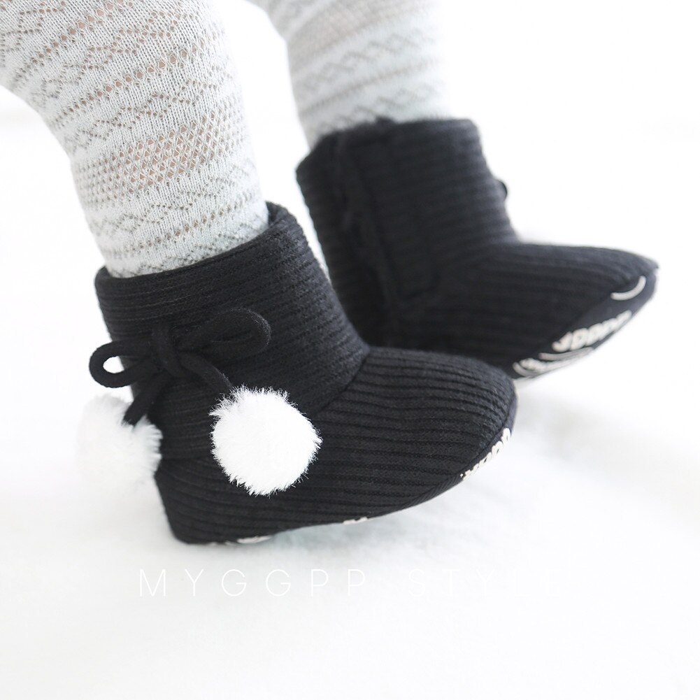 Baby efterår vinterstøvler baby pige drenge vinter varme sko solid toddler fuzzy balls first walkers børne sko 0-18m: Hvid / 13-18 måneder