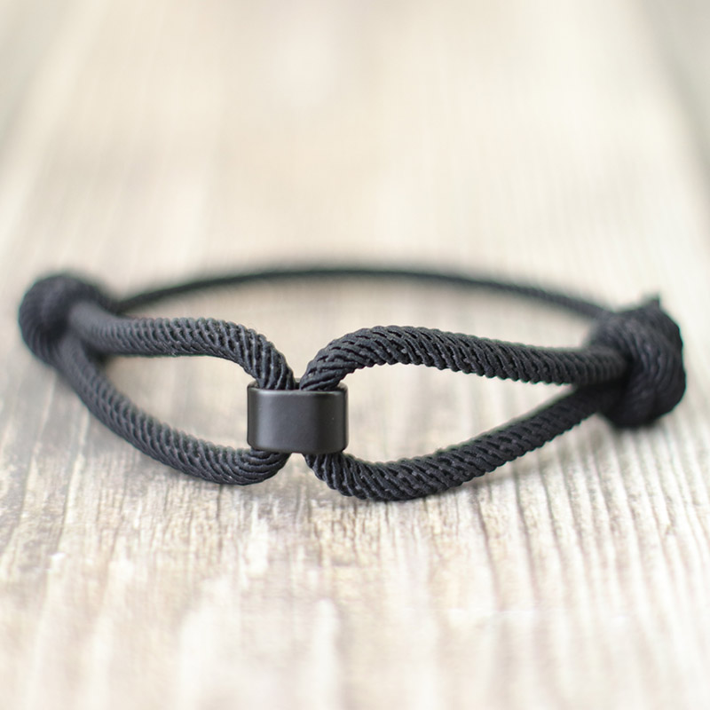 Pulsera con nudo infinito para hombre y mujer, Brazalete ajustable para supervivencia al aire libre, playa, Surf, tejido a mano, hilo rojo: Estampado en caliente