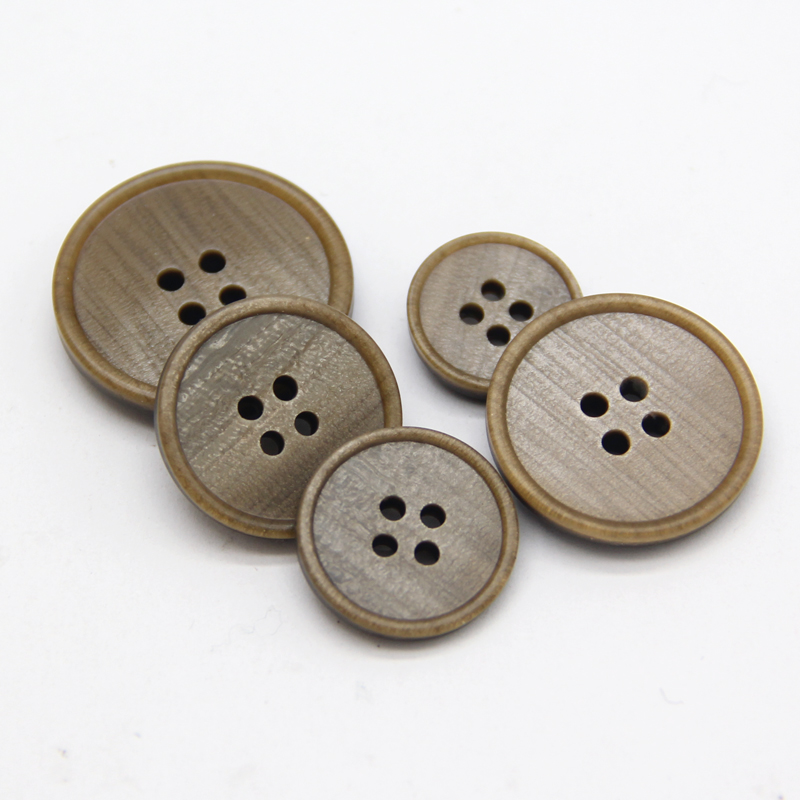 HENGC 15/18/20/23/25mm 4 agujeros botones grandes de resina para ropa abrigo traje chaqueta accesorios de costura de manualidades DIY: 3 # / Pistola de metal