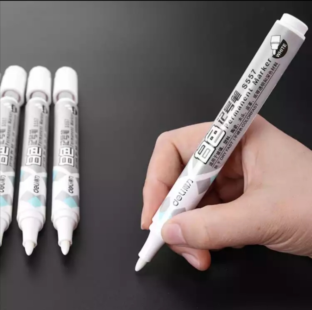Deli White Marker Pen Waterproof Non-Fading Paint Signature Graffiti Brush Non-Fading Mark Paint Thick Pen