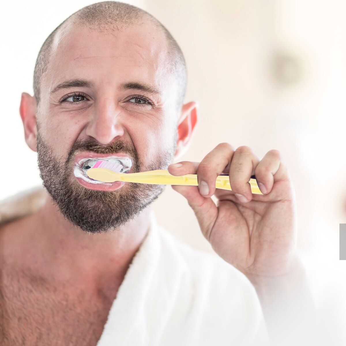 Brosses à dents jetables avec dentifrice, 100 pièces, emballées individuellement