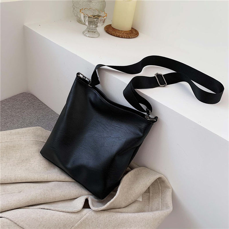 Shoulder Bag Women Bag Autumn and Winter Large-capacity College Student Bag Cross-body Tote Bag