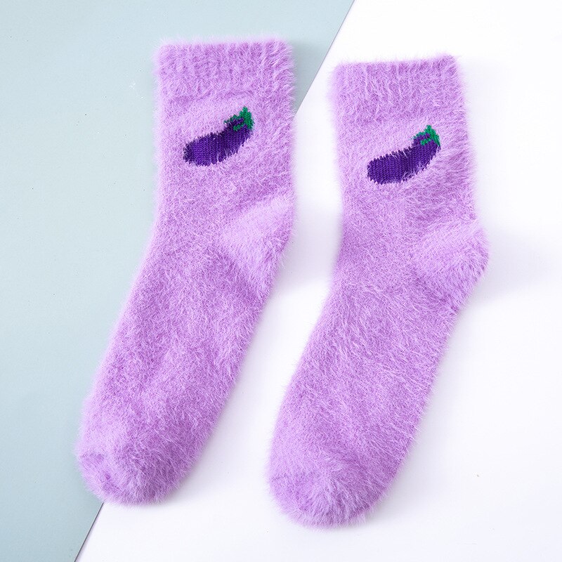 Frukt avokado godis varm dam söt vinter kawaii tjock casual dam strumpor luddiga fluffiga frotté varma strumpor korta söta bomullsstrumpor: Lila aubergine