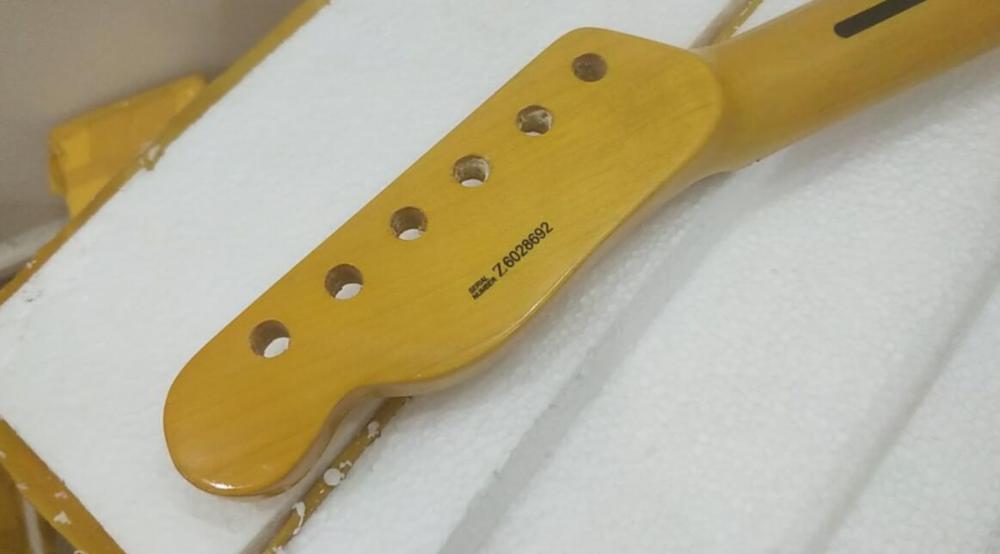 style tele electric guitar neck 21 fret in yellow maple woods-G