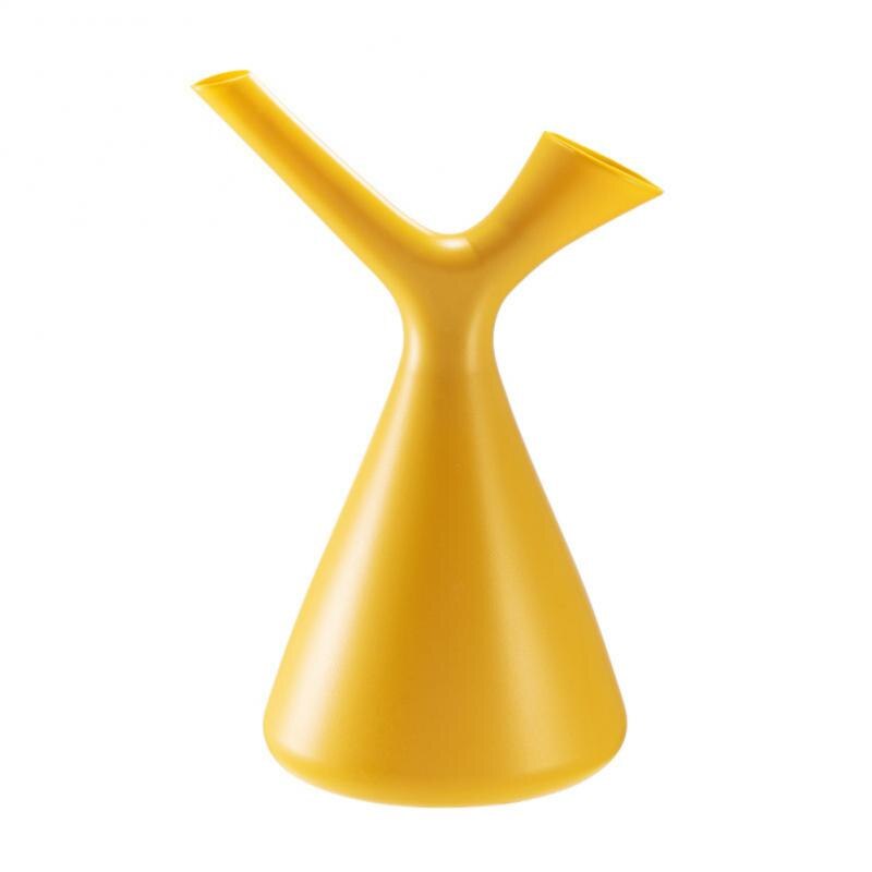 1.5L Water Cans Handle Watering Pot Long Spouted Large Capacity Shatterproof Plastic Plant Bottle Device Irrigation Plant Tool: 1500ml 01