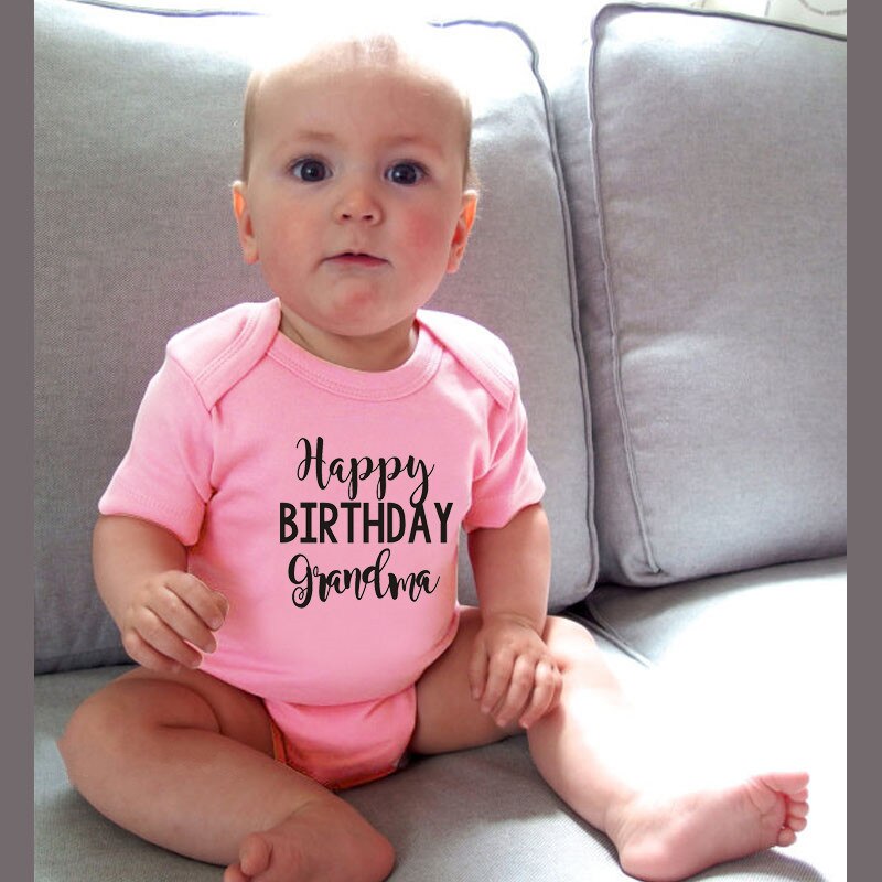 Gefeliciteerd oma baby jongens meisjes unisex bodysuits katoen korte mouwen schattige baby feest rompertjes rompertjes kleding: Roze / 6-12m