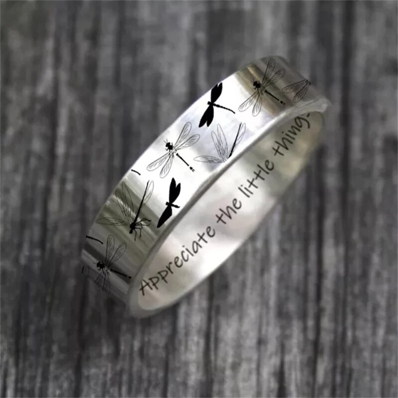 Dames Leuke Retro Graveren Libel Vlinder Brief Ring Hip Hop Gothic Party Ring Vrouwelijke Sieraden