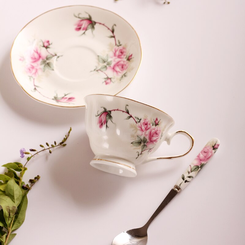Kongelig arabisk kaffekop keramisk te espresso kopper håndmalet blomst luksus hvid porcelana ben porcelæn kop og underkop sæt  e5: D