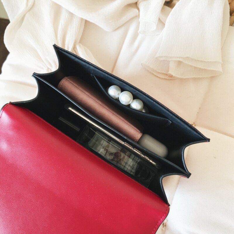 Kleine leren schoudertassen voor dames met ketting en klinknagelsluiting, crossbodytas voor dames, mini-reistassen