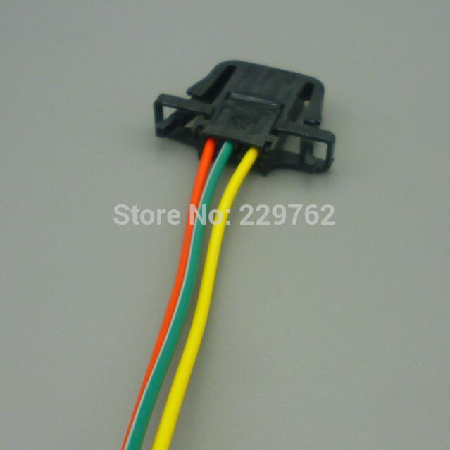 shhworldsea 3 Pin 3B0972703 3B0 972 703 Auto Horn Socket 1.5 Automotive Wire Connector Door lamp Tail lights plug For VW Skoda