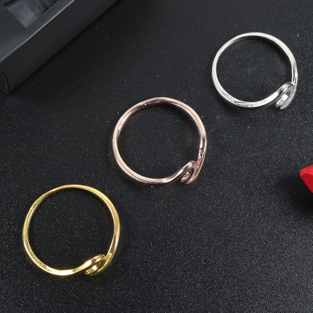 Mode Eenvoudige Wave Ringen Voor Vrouwen Wit Goud Kleur Bruiloft Sieraden Dames Nieuwkomers Dropshippping